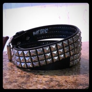 HOT TOPIC studded belt